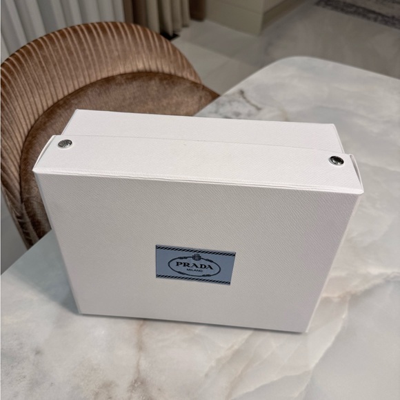 Prada Box - Picture 6 of 6